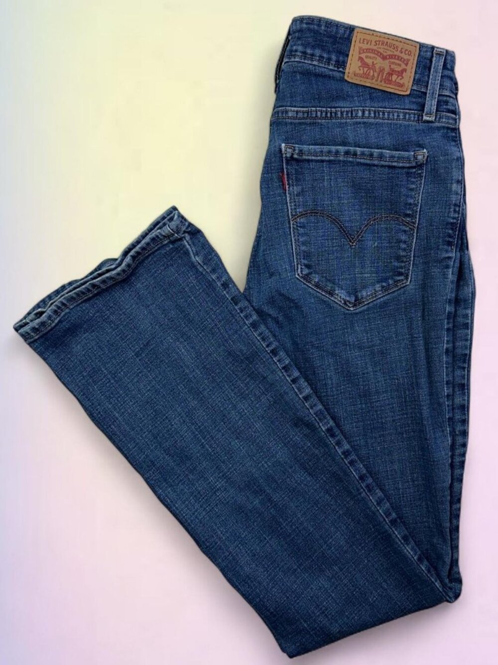 Levi's Woman's 725 High-Rise Boot Cut Jeans size 29